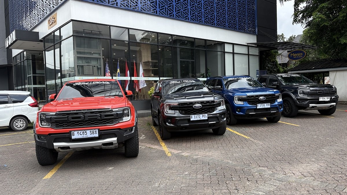 Pasar Mobil Premium Turun Signifikan Menurut Ford