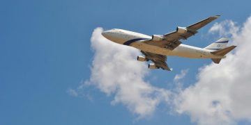 10 Rute Penerbangan Terlama di Dunia